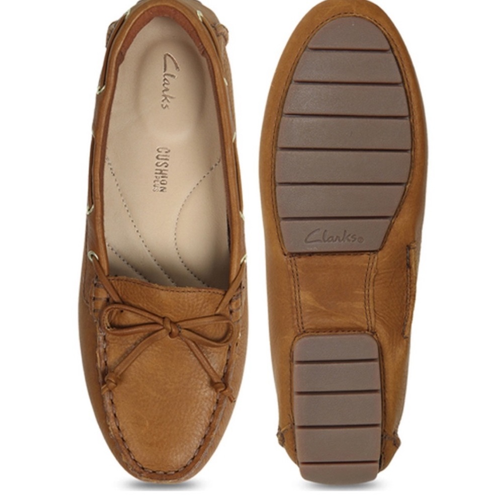 Clarks Mocc Boat 2 Tan Nubuck Leather Womens Slip On Moccasin Shoes SZ 8